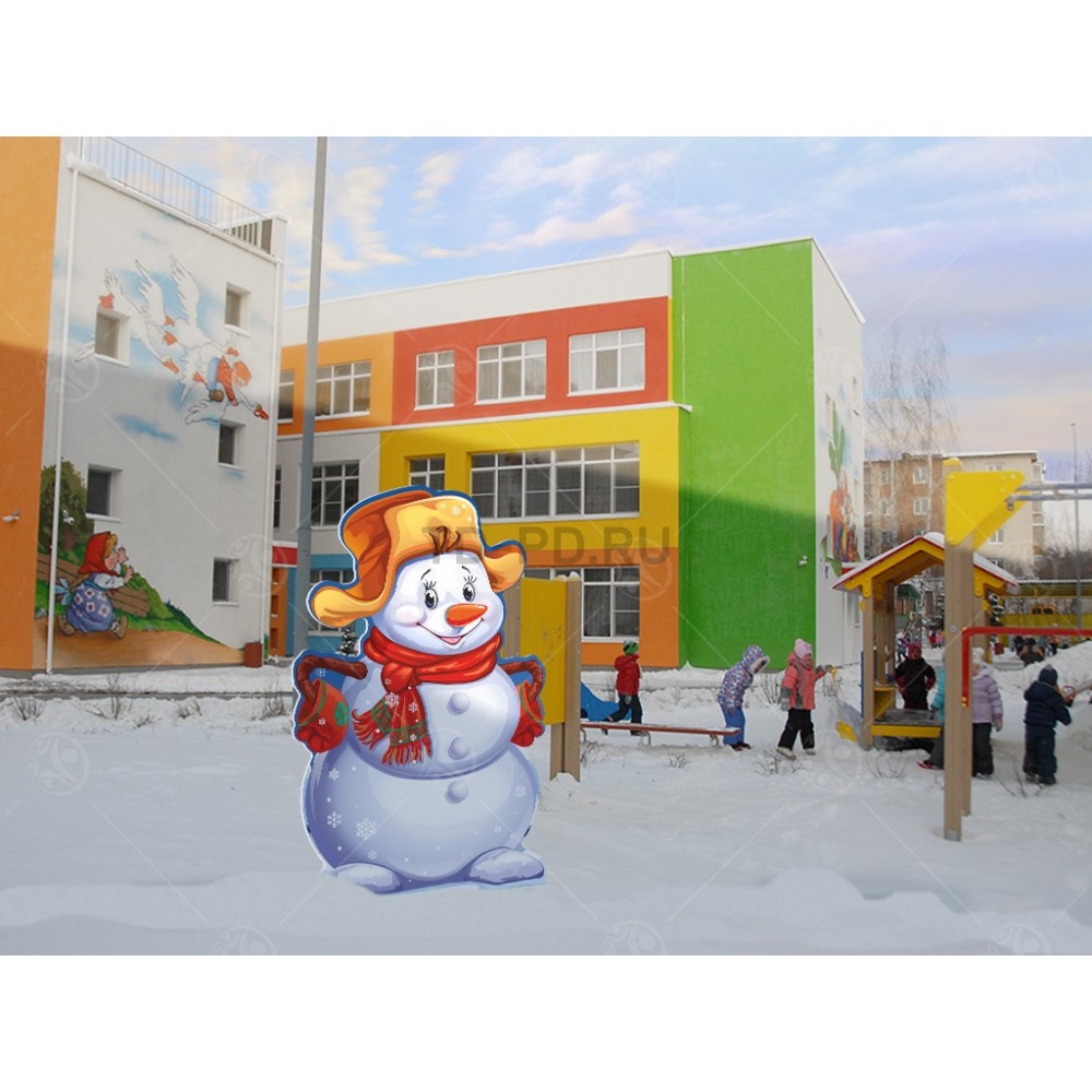 Уличная фигура "Снеговик в ушанке"